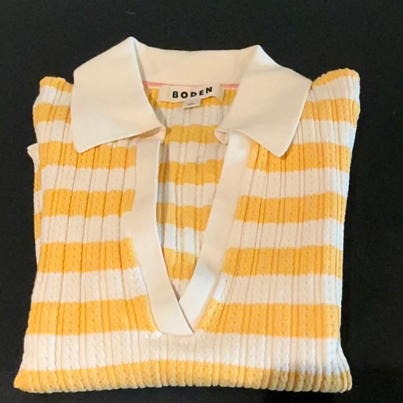 NWOT. Boden Striped V-Neck Knit Top - Picture 6 of 6